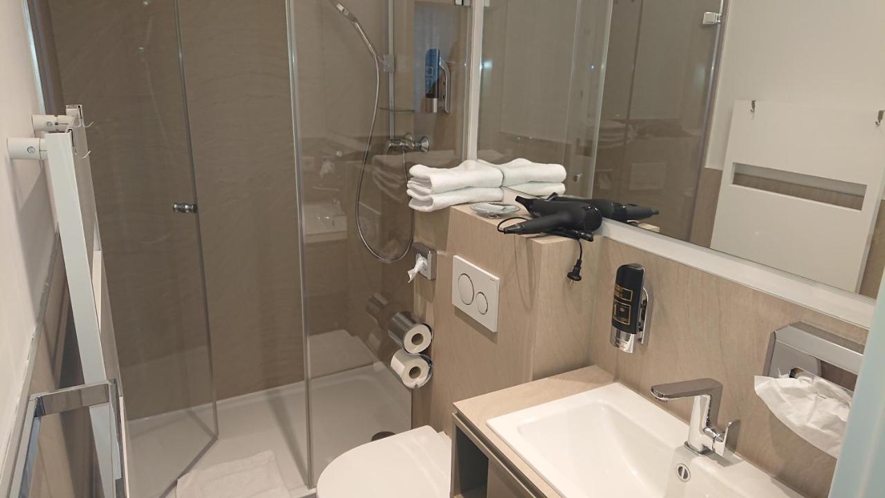Apart-House Nuernberg Aparthotel Ngoại thất bức ảnh